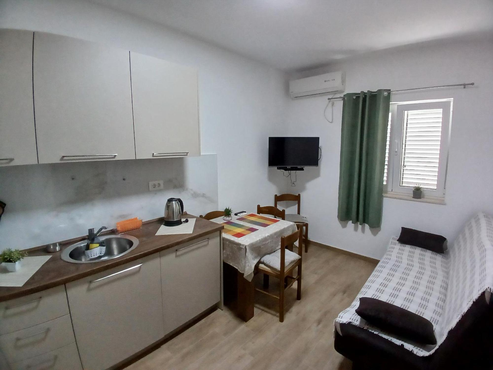 Apartments Tiha Noc 科托尔 外观 照片
